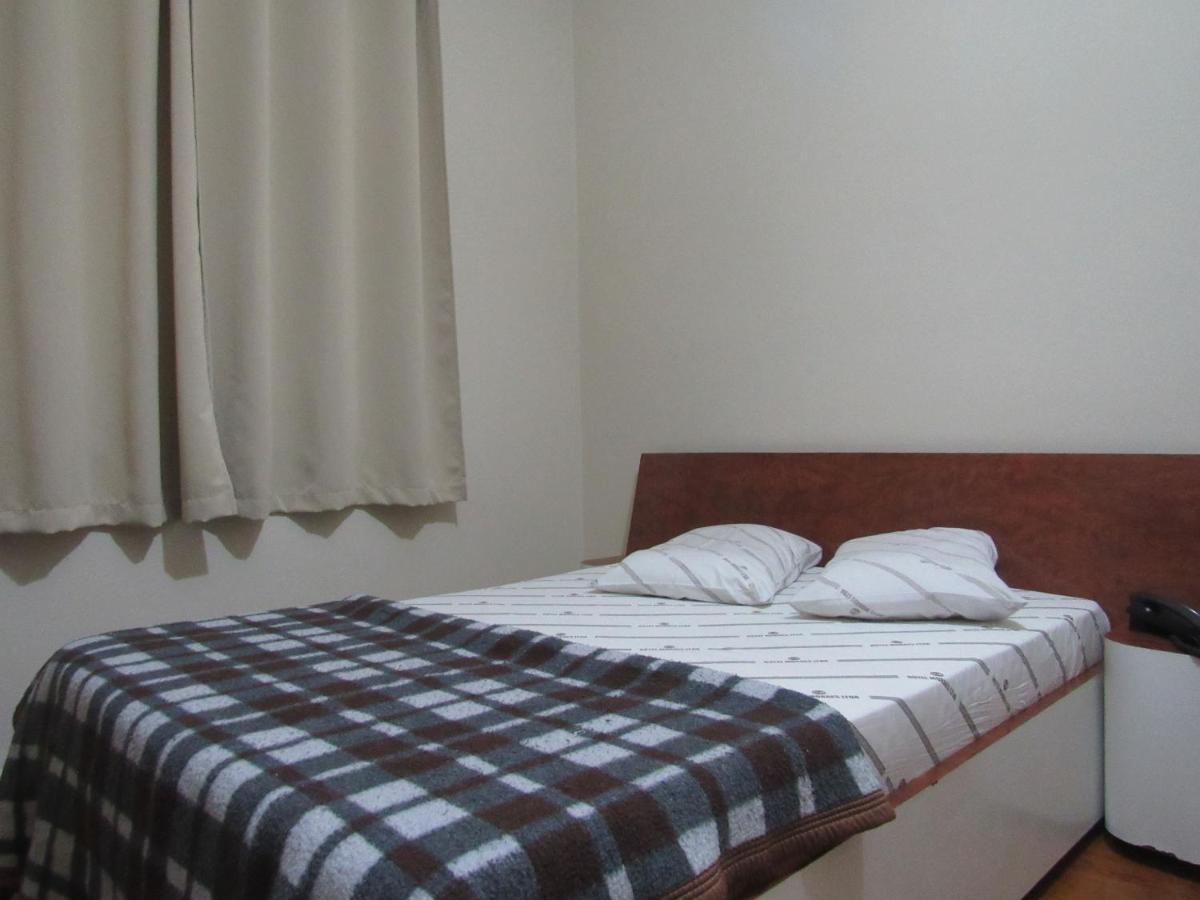 Hotel Moraes a 10 minutos da 25 de Março,Brás,Bom Retiro,a 2 minutos do Mirante Sampa Sky e pista de Skate Anhangabaú São Paulo Extérieur photo